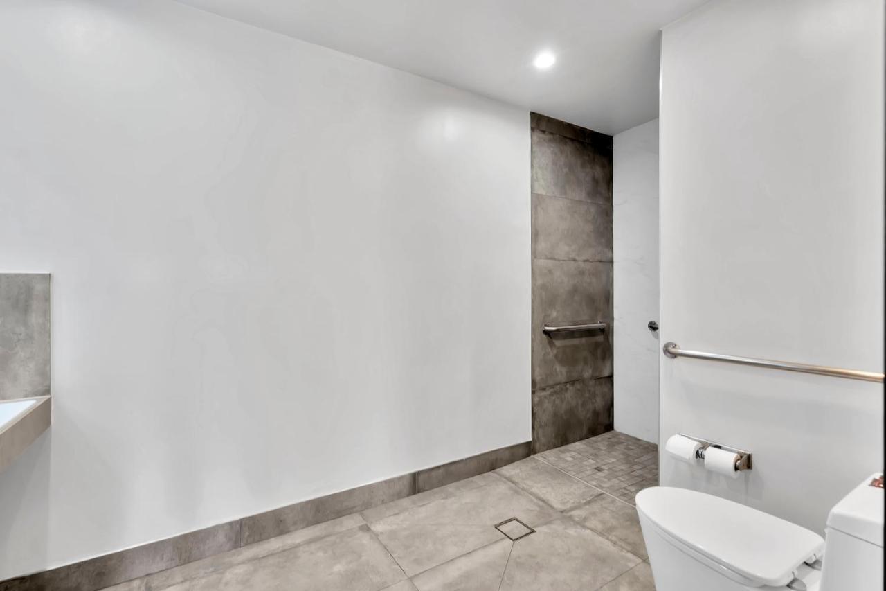 Exclusivo Inn And Suites Lakewood エクステリア 写真